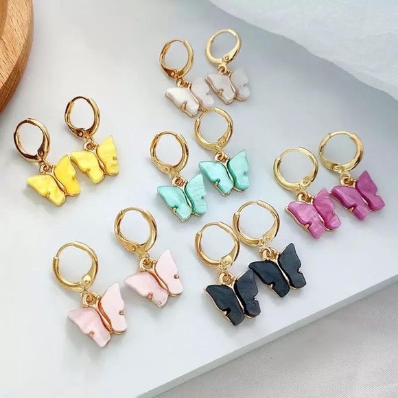 RESTOCKED! yellow butterfly earrings ✨💛🦋 - Picture 4 of 7